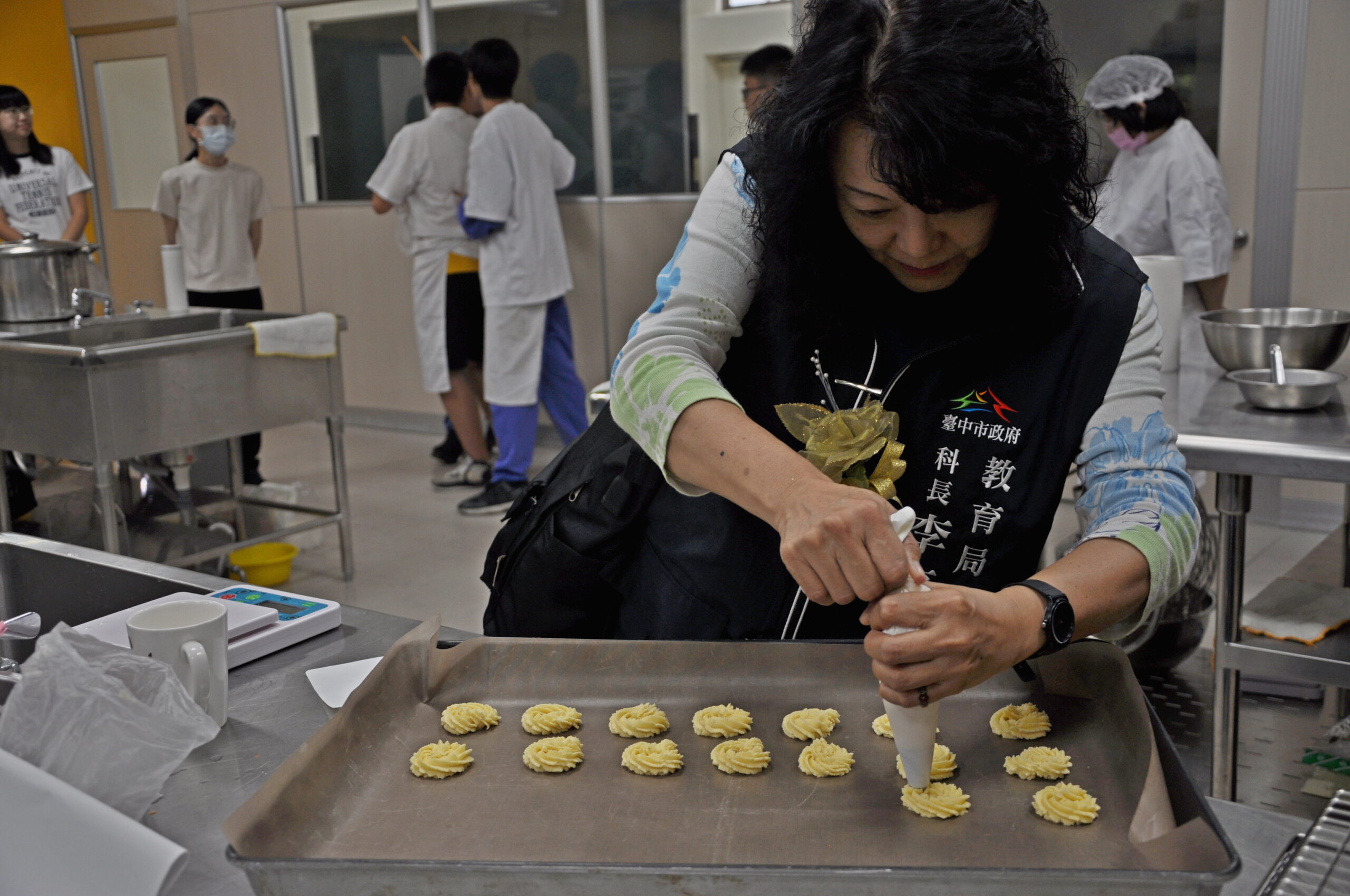 東勢高工「烘培教室」揭牌啟用　中市山城唯一烘焙食品丙級檢定場