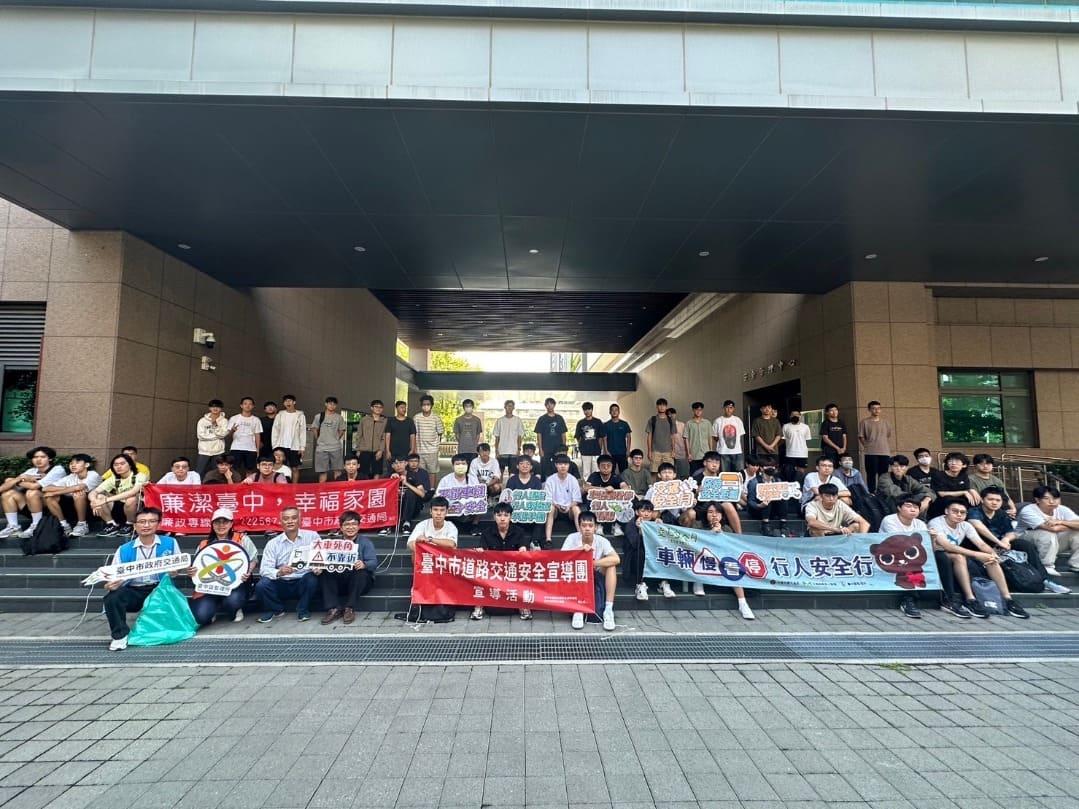 台中道安團隊進校園　安駕教練傳授學子機車安全駕駛要點