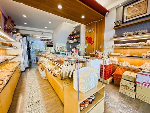 「鹹甜引路臺南味」融合臺、日、西式烘焙精髓，「甘本堂」創意混搭，豐富糕餅的意趣